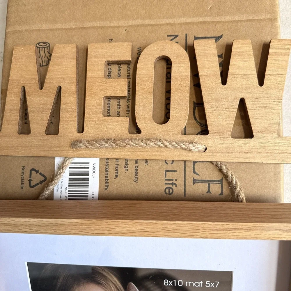 The Unbranded Brand nwot wooden